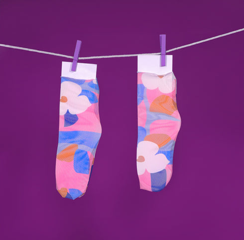 Daisy Spatter Mesh Socks
