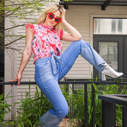 Eye Blossom Floral Ruffle Blouse in Pink