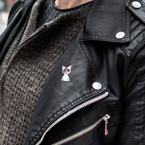 Bowie Kitten Pin