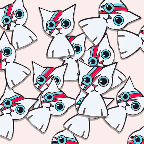 Bowie Kitten Pin