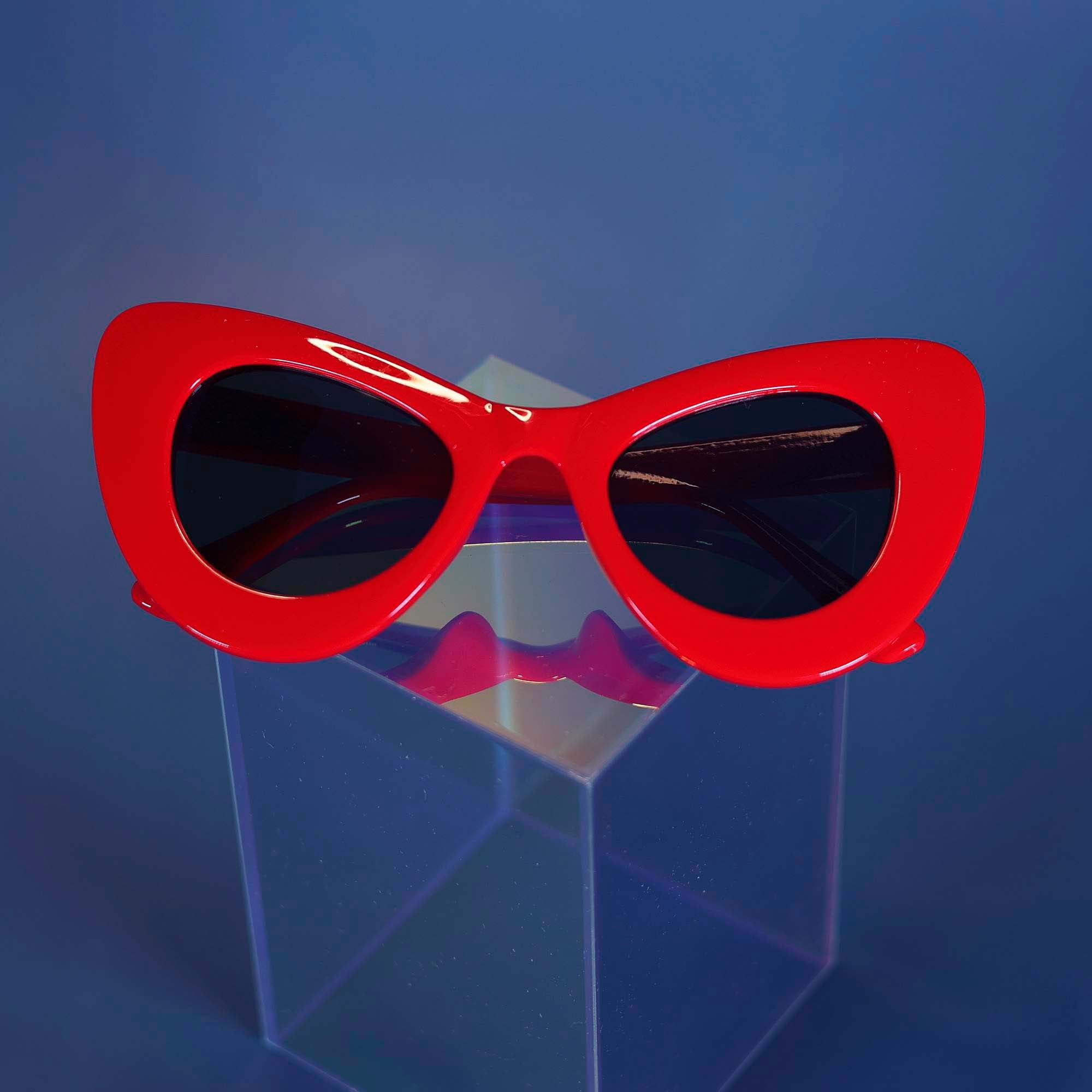 Red Oversized Cat-eye Frame Sunglasses